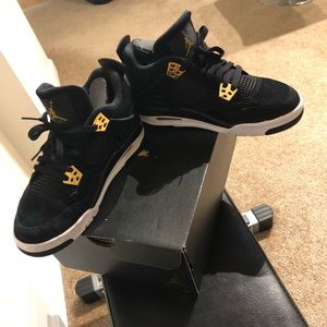 Jordan 4 Royalty
